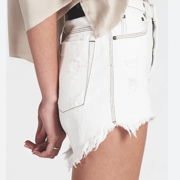 One Teaspoon High Waist Bonita Shorts in Coconut - Picture 2 of 6